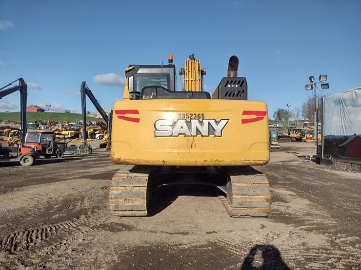 sany-sy135c-image-4