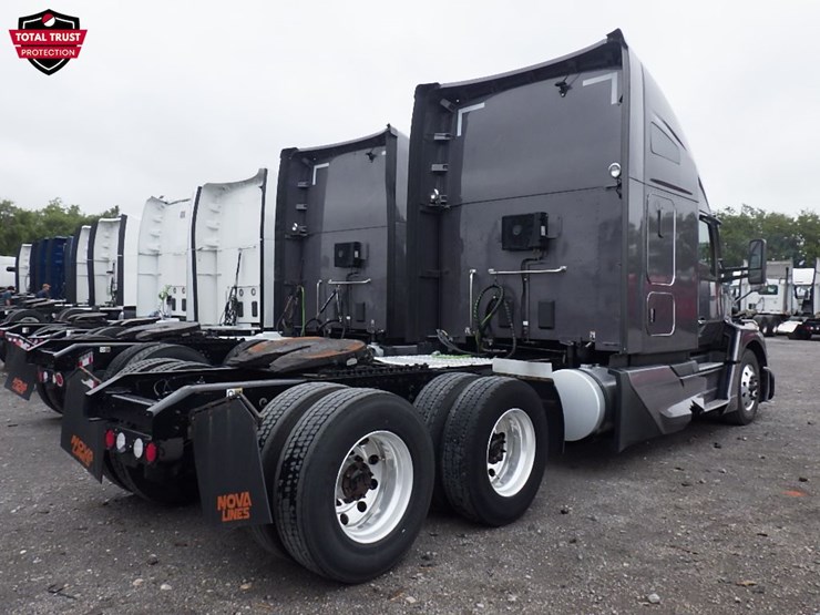 2023-kenworth-t680-image-12