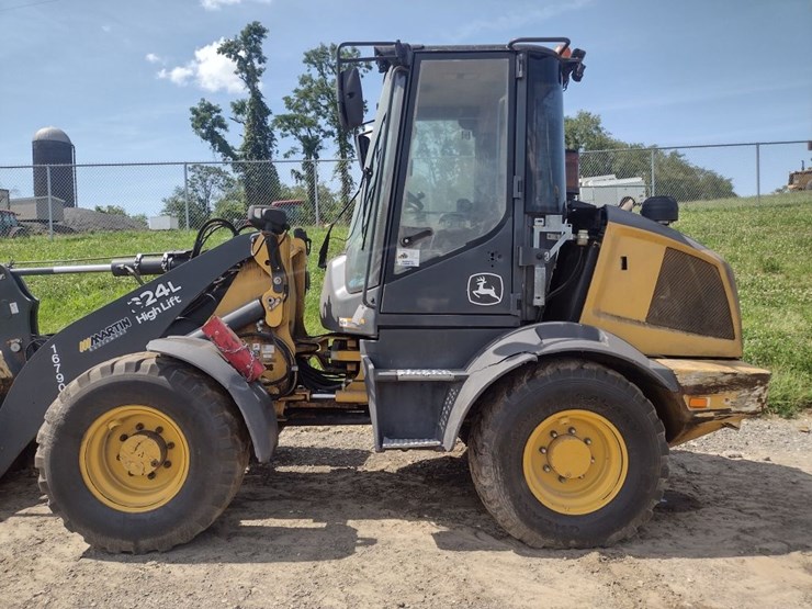 deere-324l-image-12