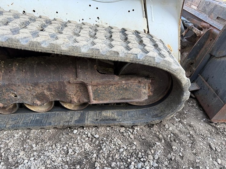 2020-bobcat-t595-image-14