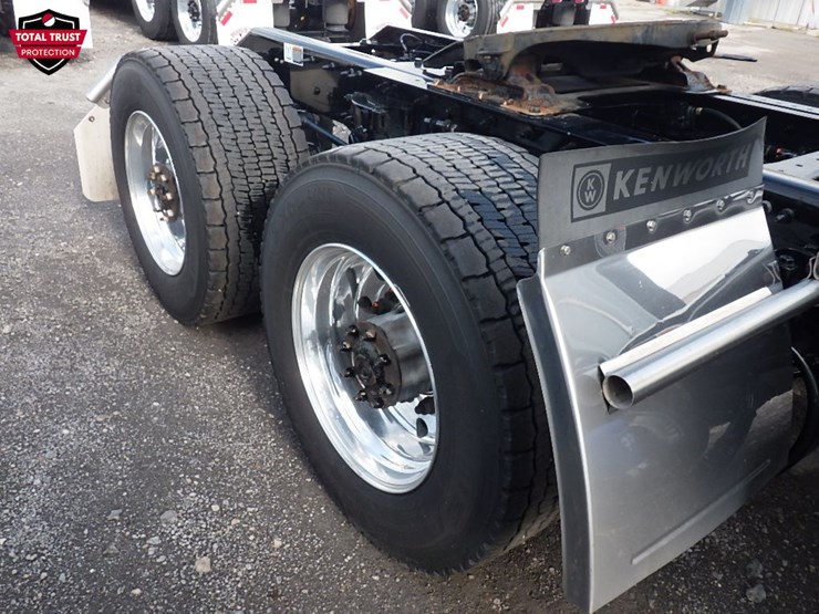 2024-kenworth-t680-image-4