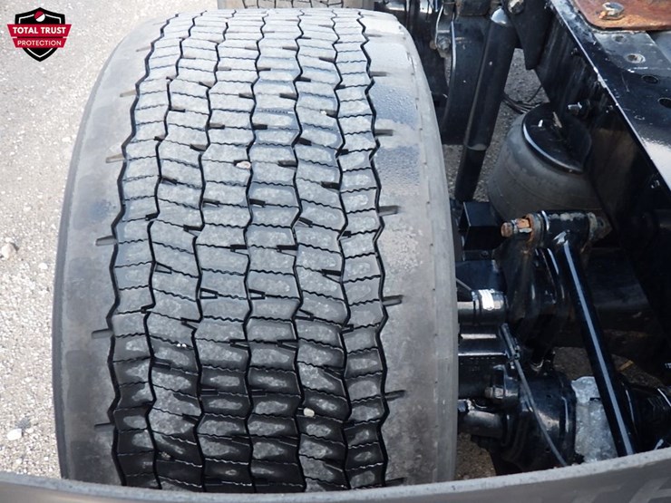 2024-kenworth-t680-image-5