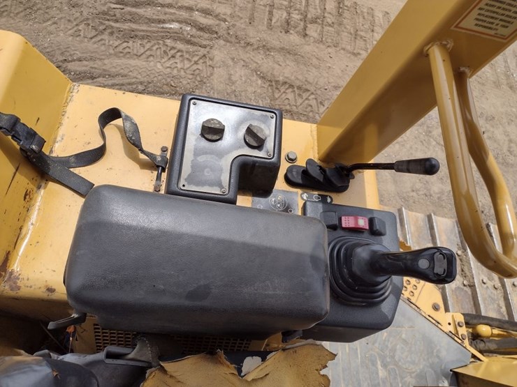 caterpillar-d5g-xl-image-9