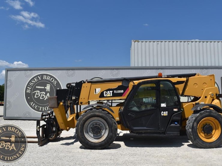 2018-caterpillar-tl1255d-image-2