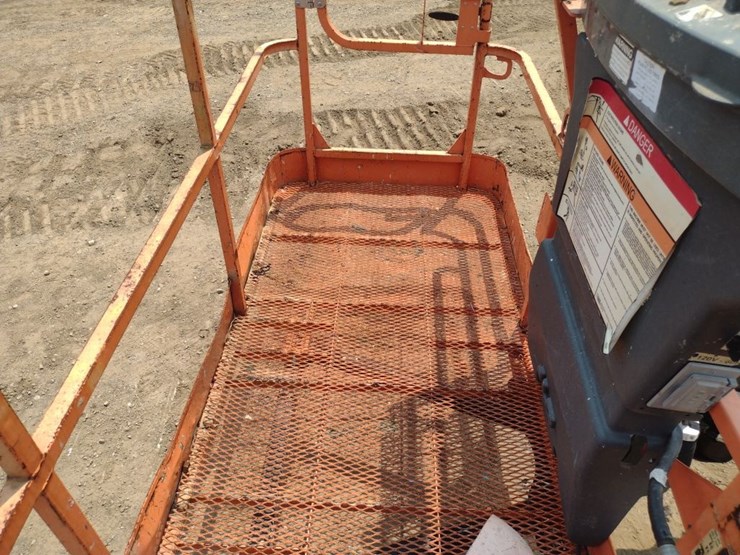 jlg-400s-image-10