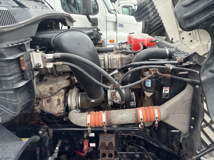 2016-freightliner-cascadia-125-evolution-image-18