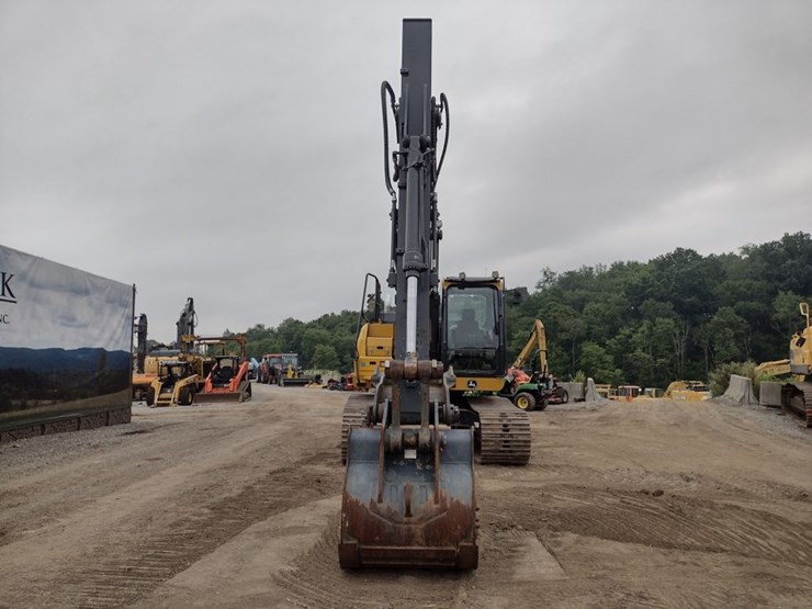 john-deere-24-image-2