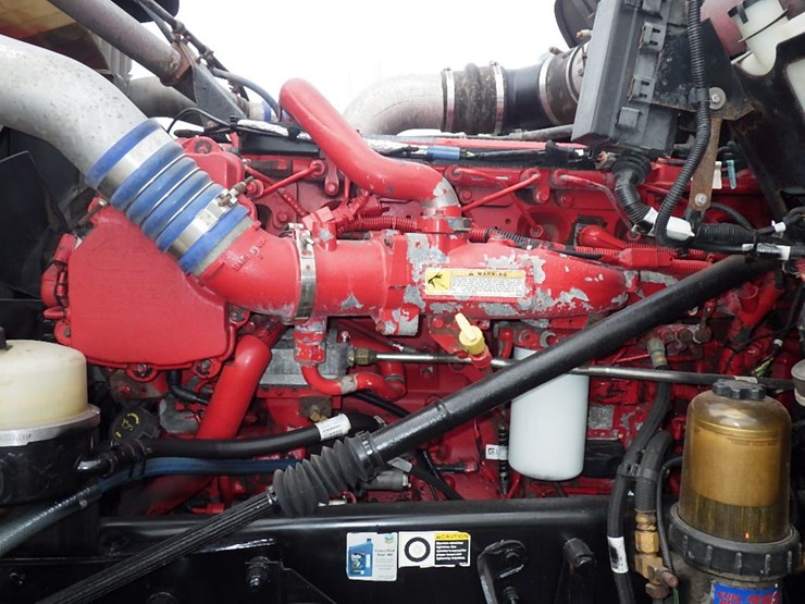 2016-kenworth-w900-image-22