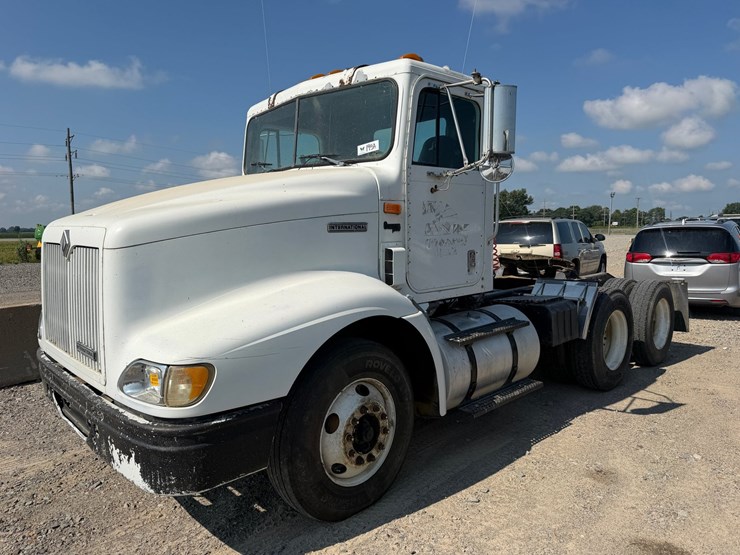 2000-international-9100-image-1