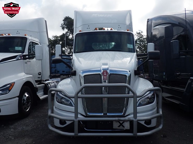 2024-kenworth-t680-image-2