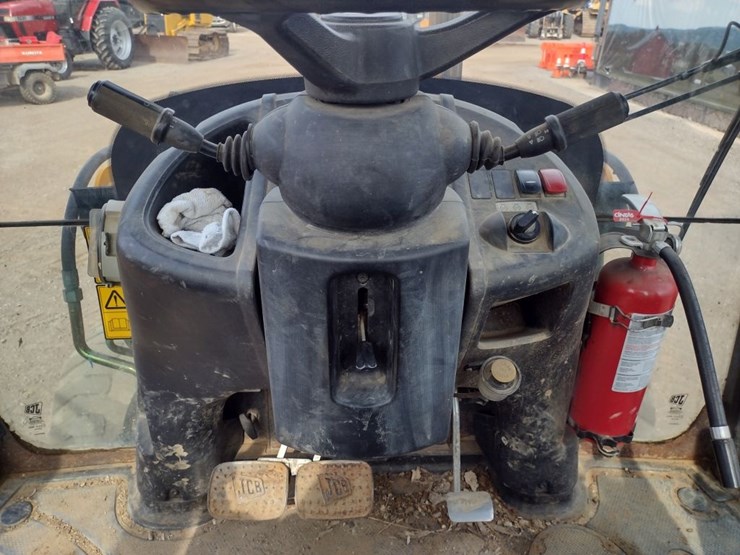 jcb-3cx14-image-10