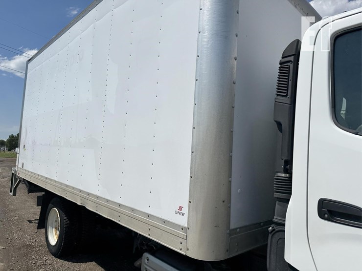 2018-hino-195-image-16
