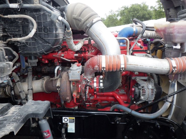 2019-peterbilt-579-image-25