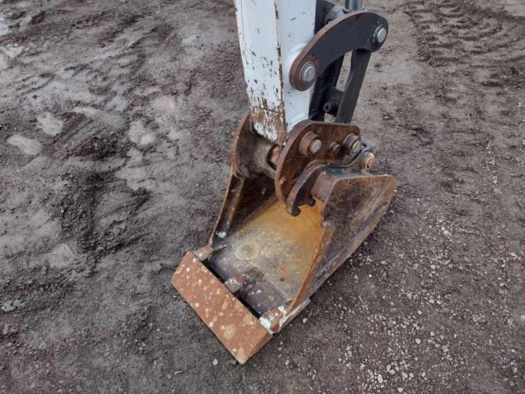 bobcat-e32i-image-25