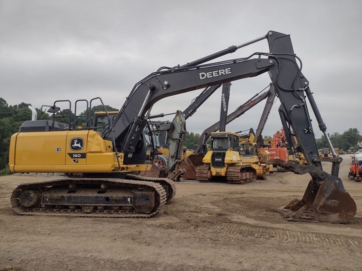 john-deere-24-image-3