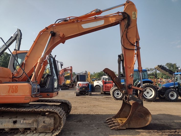doosan-dx140-lc-image-25