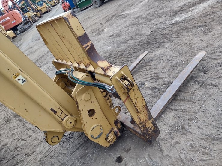 caterpillar-th83-image-19