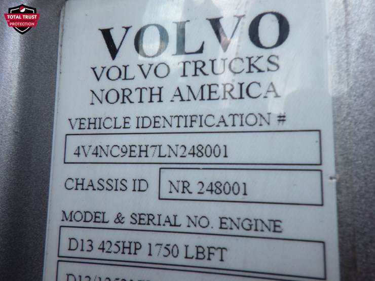 2020-volvo-vnl860-image-24