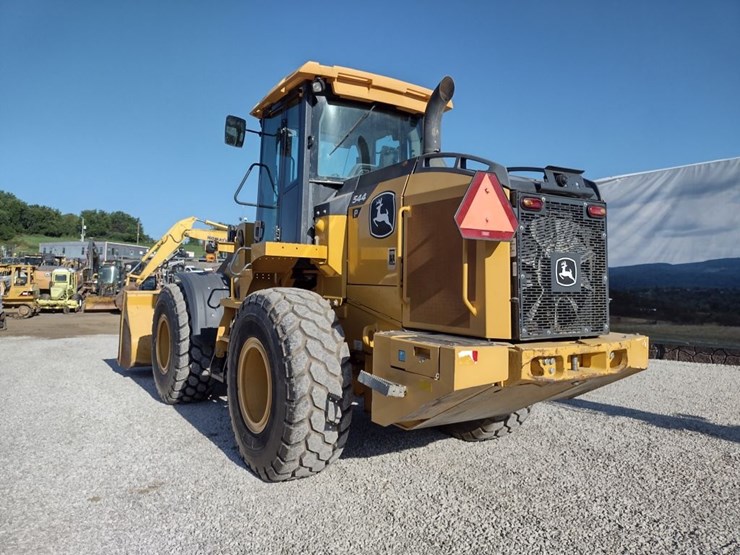 deere-544p-image-36