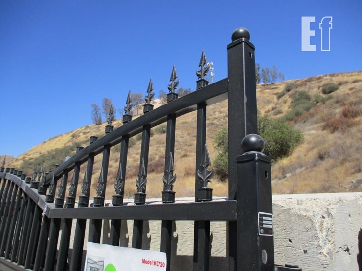7'-x-20'-bi-parting-driveway-farm-gate-image-2