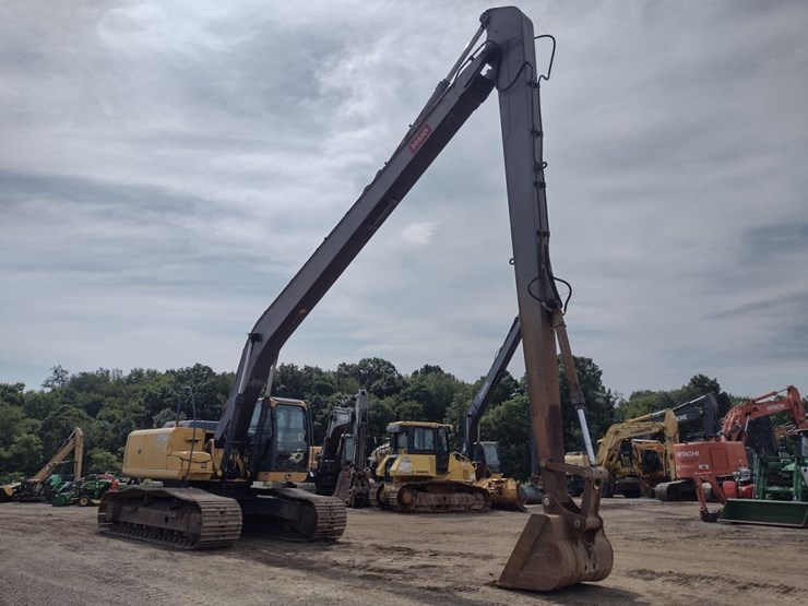 2007-deere-270d-lc-image-3