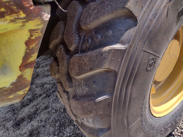 deere-324l-image-25