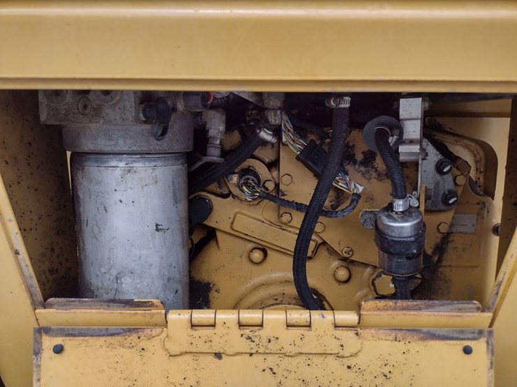 caterpillar-d6n-image-35