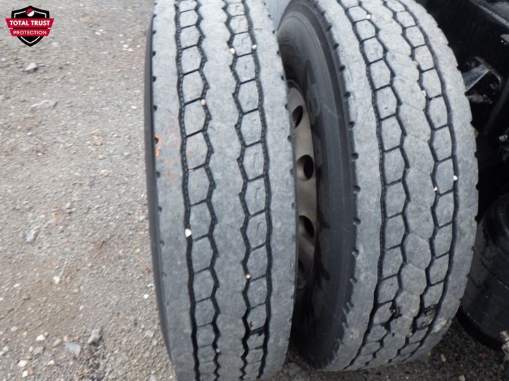 2022-kenworth-t680-image-16