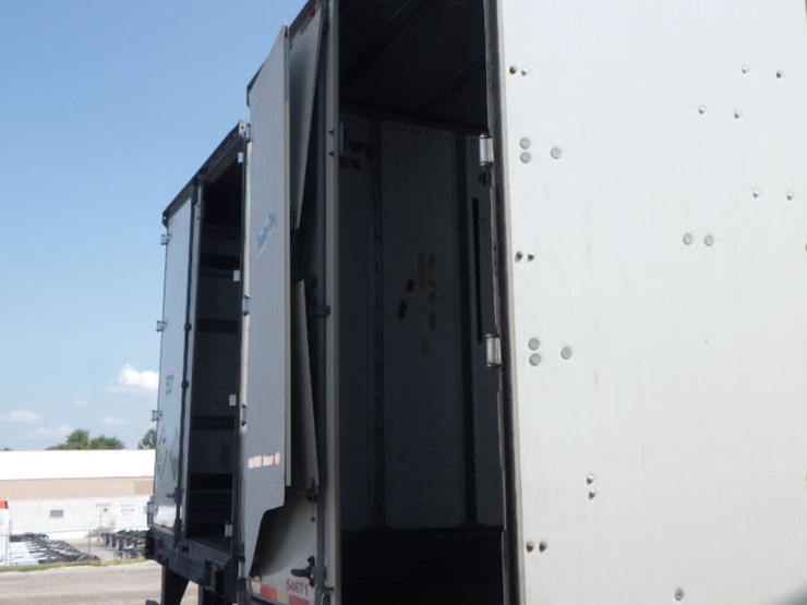 2016-utility-4000d-x-image-16