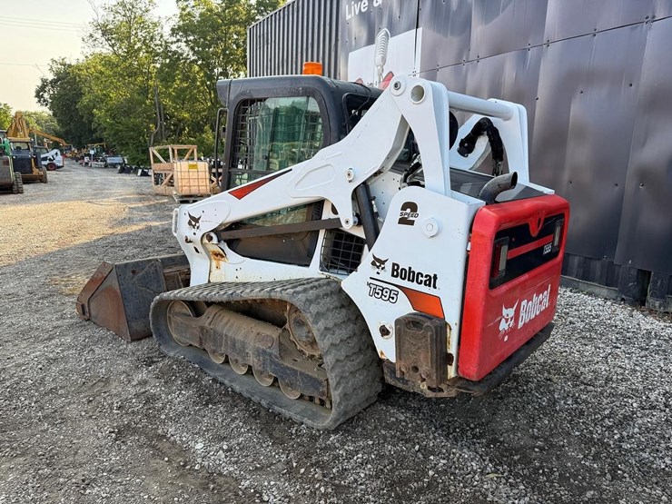 2020-bobcat-t595-image-2