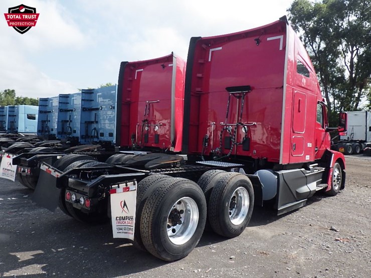 2025-kenworth-t680-image-11