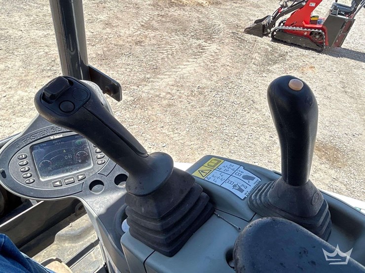 2021-bobcat-e26-image-14