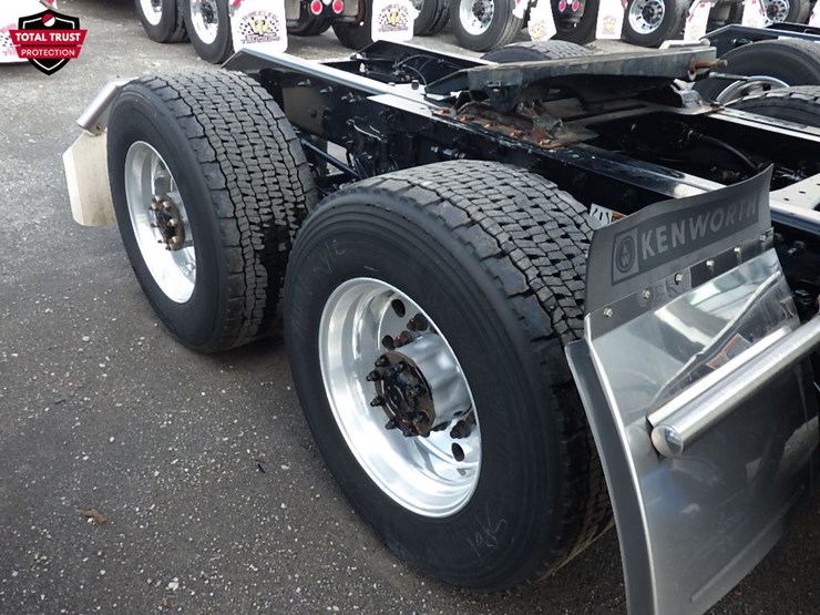 2024-kenworth-t680-image-4