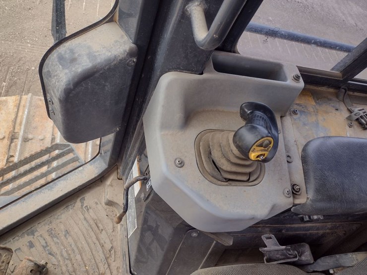 komatsu-d51pxi-22-image-8