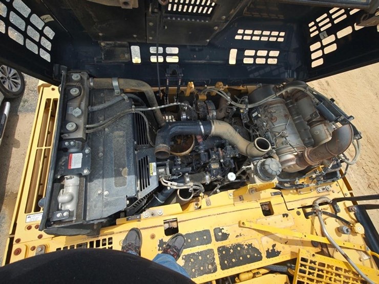 2014-komatsu-pc360-lc-11-image-12
