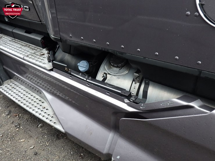 2023-kenworth-t680-image-21