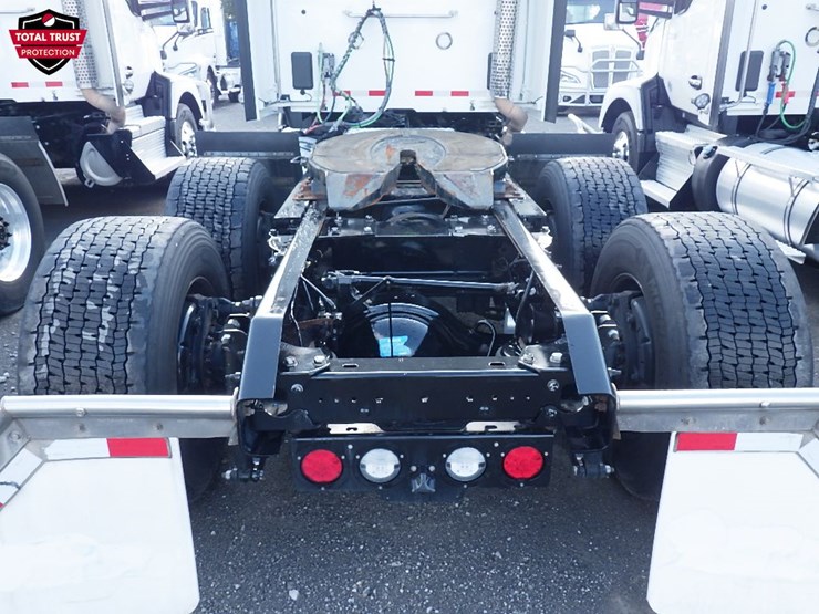 2024-kenworth-t680-image-9