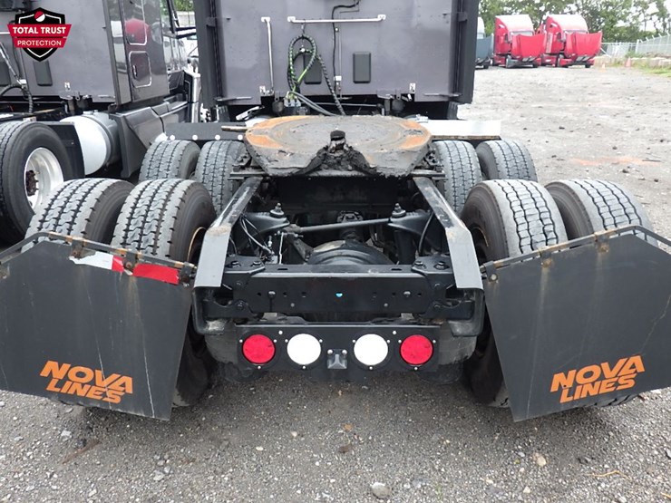 2023-kenworth-t680-image-13