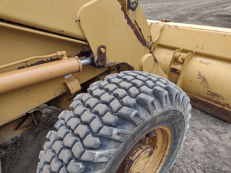 caterpillar-416d-image-27