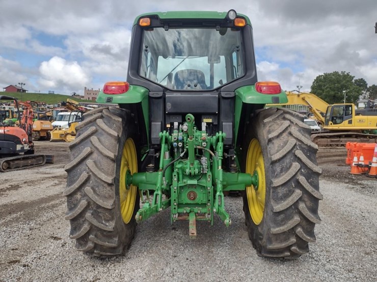 john-deere-7230-image-4