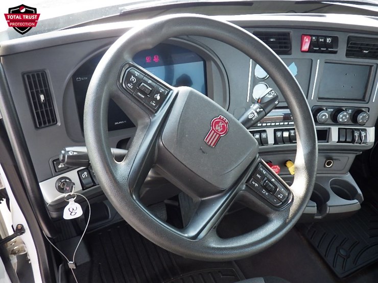 2024-kenworth-t680-image-18