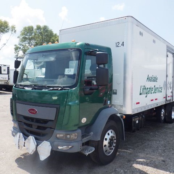 2016 PETERBILT 220