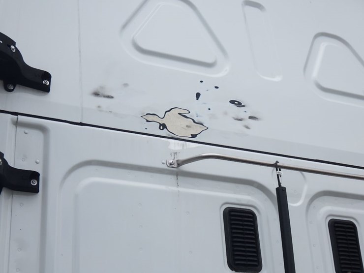 2016-freightliner-cascadia-125-evolution-image-20