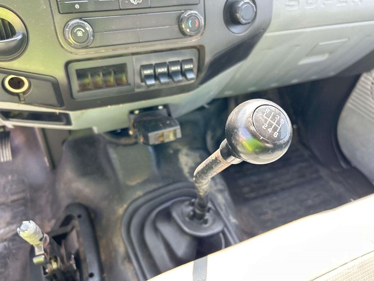 2015-ford-f750-image-19