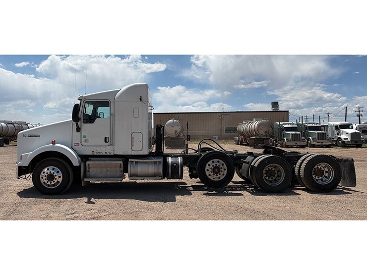 2017-kenworth-t800-image-2