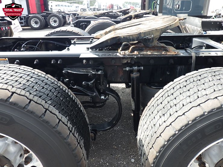 2024-kenworth-t680-image-6
