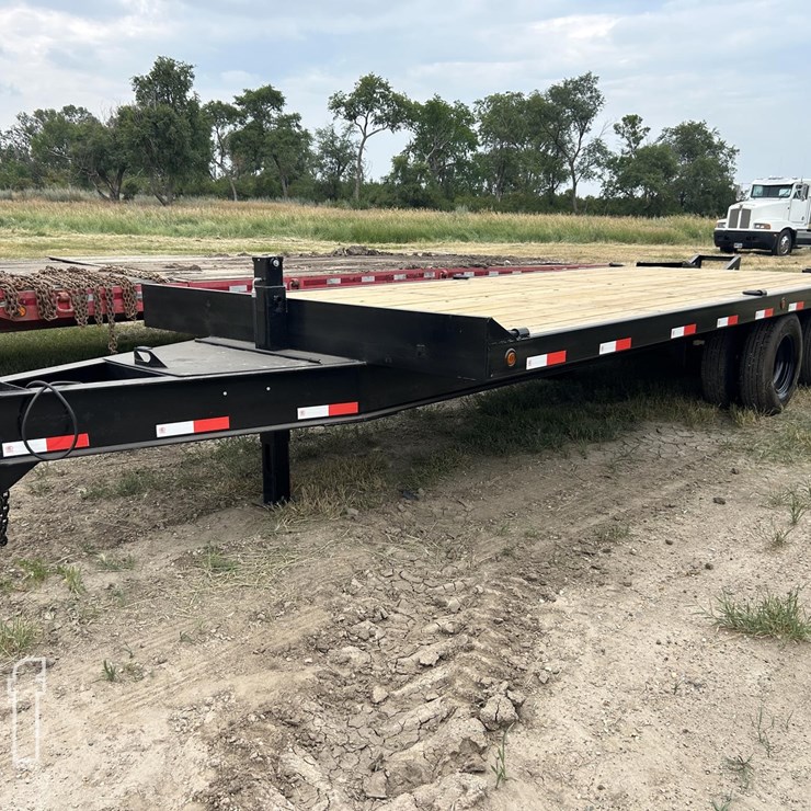 PINTO HITCH TRAILER