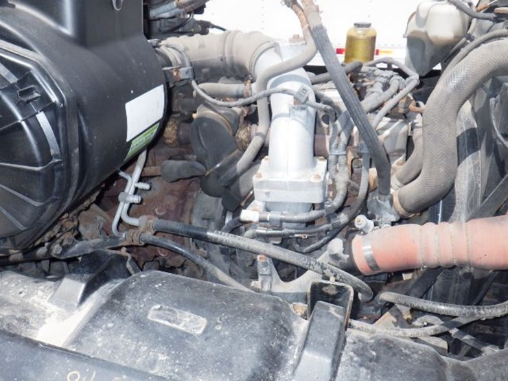 2018-hino-268a-image-23