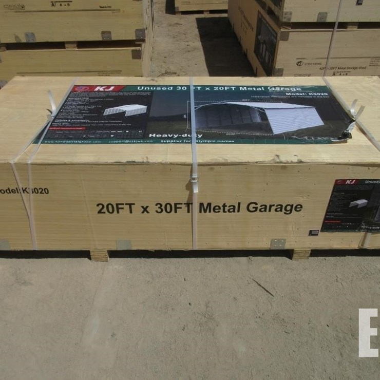 20' X 30' METAL GARAGE