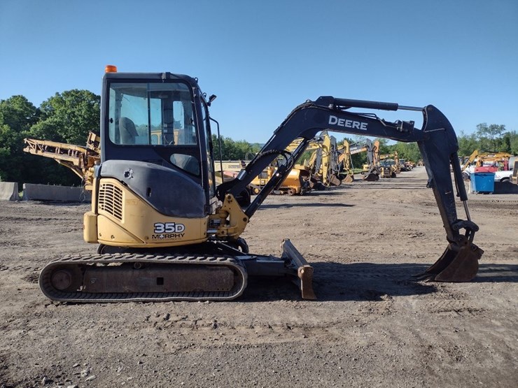 deere-35d-image-3